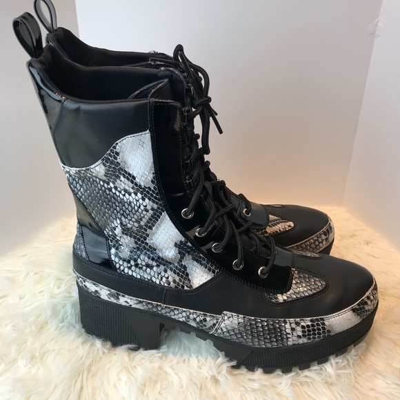 FASHION NOVA PLATFORM SNAKEPRINT LACE BOOT SIZE 11 - Picture 5 of 11